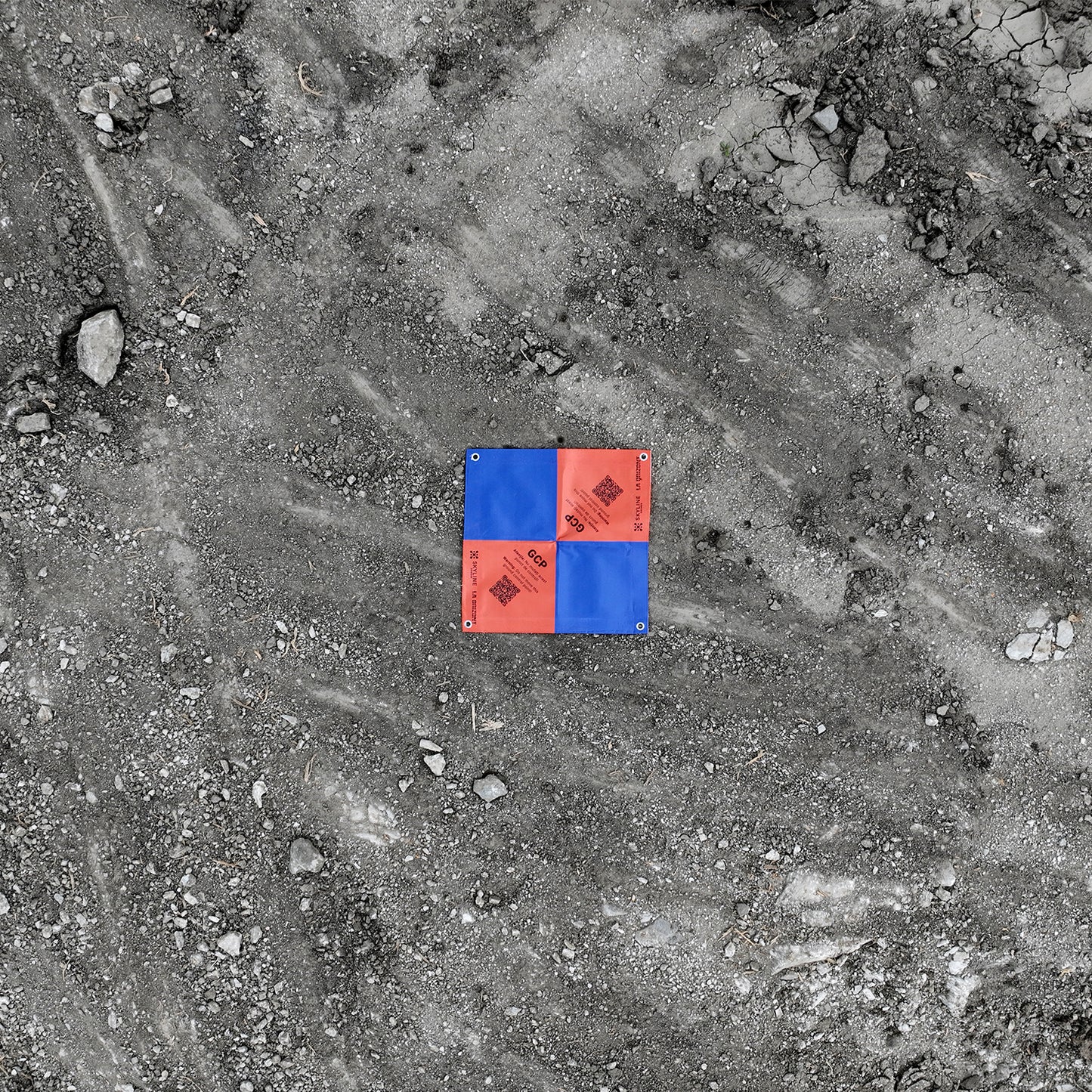 Punct de control la sol (Ground Control Point) - GCP pentru topografie, cadastru, mapare aeriană