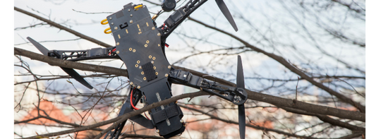 Tipuri de Bruiaj GNSS: Jamming, Spoofing și Meaconing. Ghid Complet pentru Operatorii de Drone